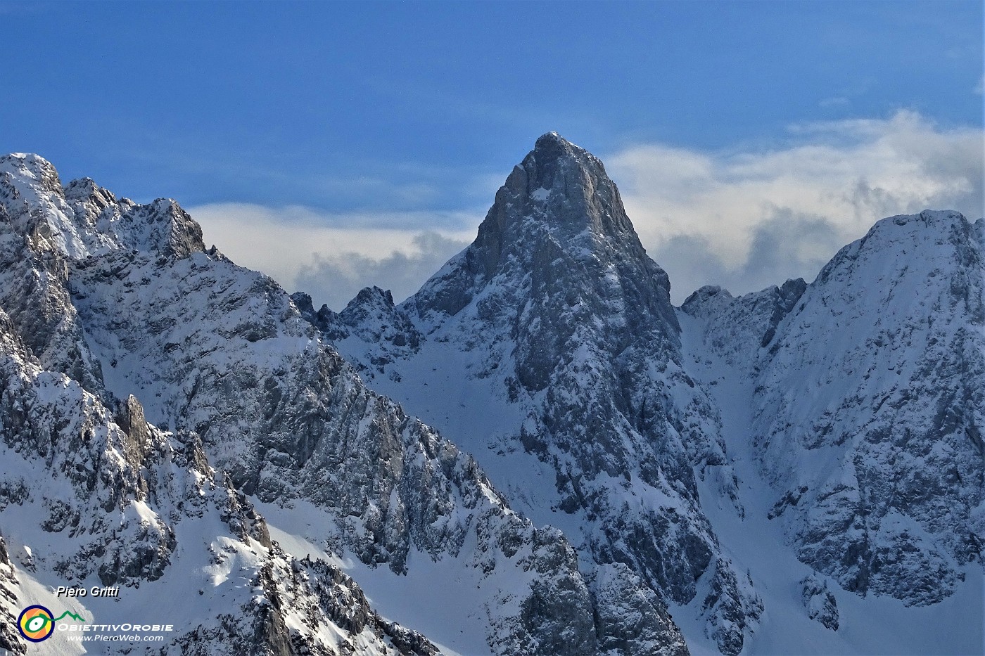 74 Zoom sul Cimon della Bagozza.JPG